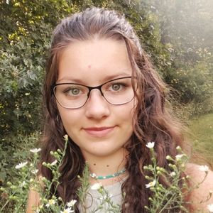 Meet your Posher, Abigail